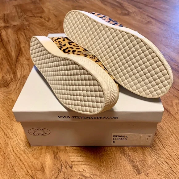 Steve Madden zip wedge sneakers - Picture 3 of 5